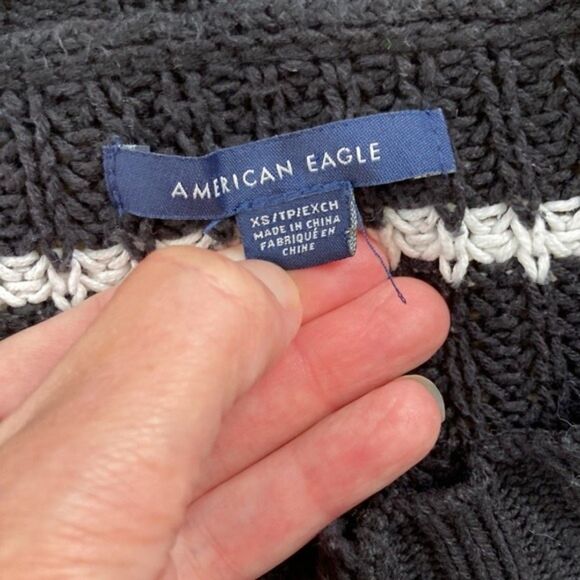 American Eagle Black and White Striped Pocket Sweater - Picture 4 of 10